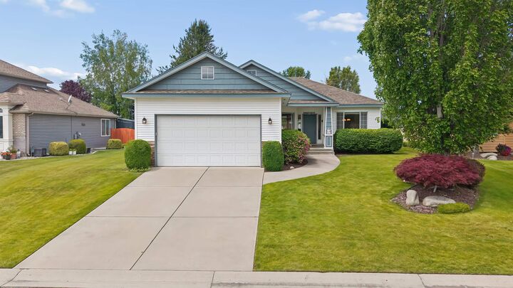 Property Photo:  522 S Shelley Lake Ln  WA 99037 