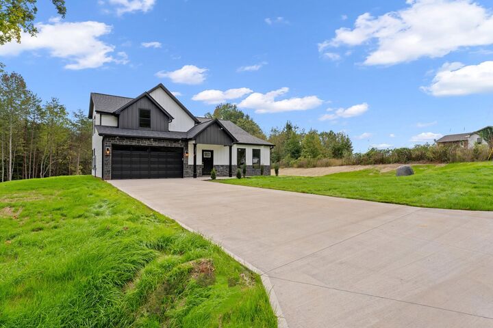 Property Photo:  202 Fraley Drive  SC 29349 