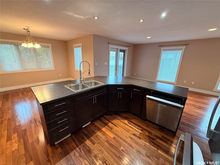 Property Photo: 725 Centre Street SK S0N 2M0