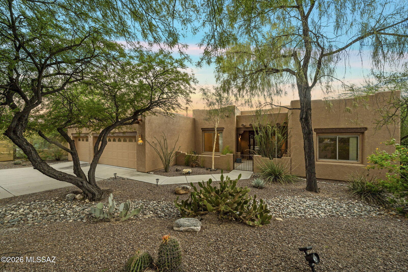 Property Photo:  11667 N La Tanya Drive  AZ 85737 