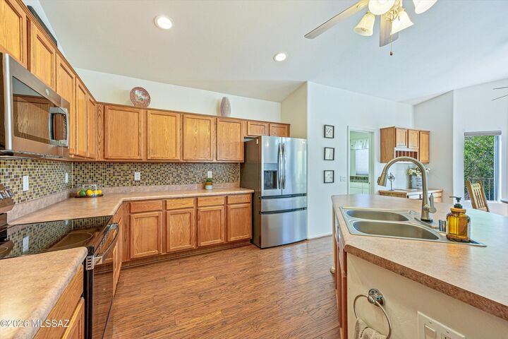Property Photo: 63140 E Whispering Tree Lane AZ 85739
