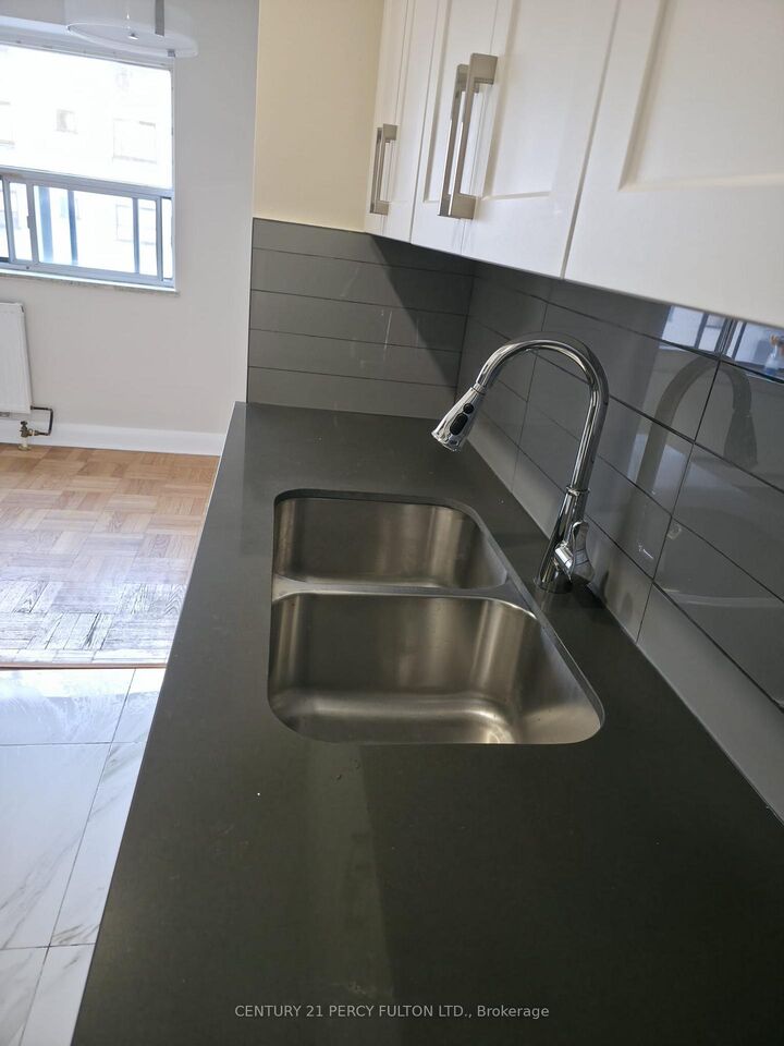 Property Photo:  1305 Wilson Avenue 412  ON M3M 1J2 