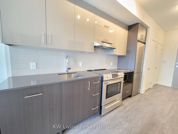 Property Photo: 188 Fairview Mall Drive 317 ON M2J 0H7