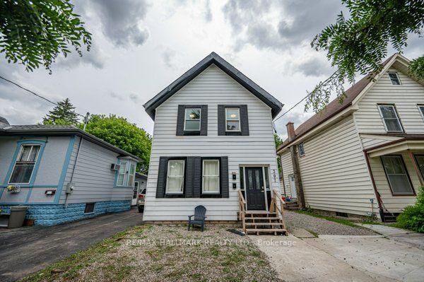 Property Photo:  307 Grey Street  ON N6B 1G7 
