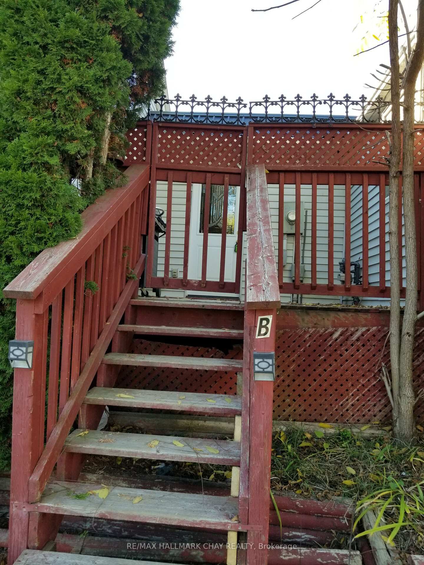 Property Photo: 11 Park Crescent B ON L0G 1W0