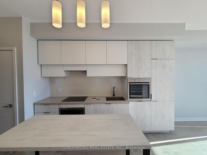 Property Photo:  8 Eglinton Avenue E 3704  ON M4P 0C1 