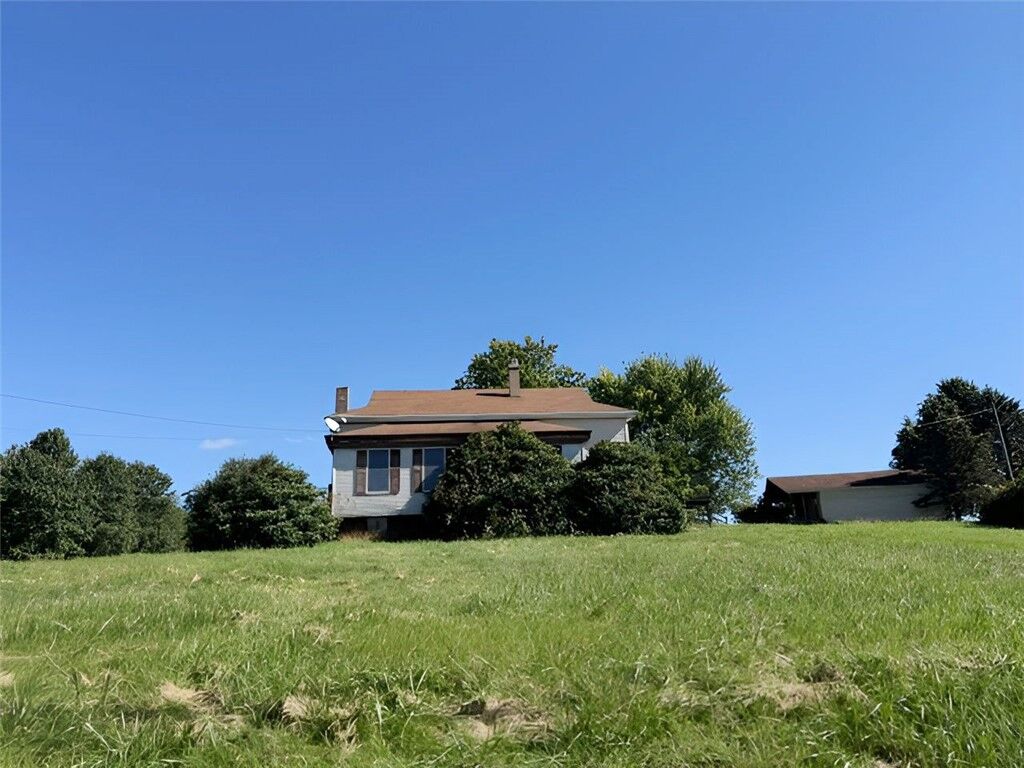 Property Photo: 259 Pump Station Rd PA 15670