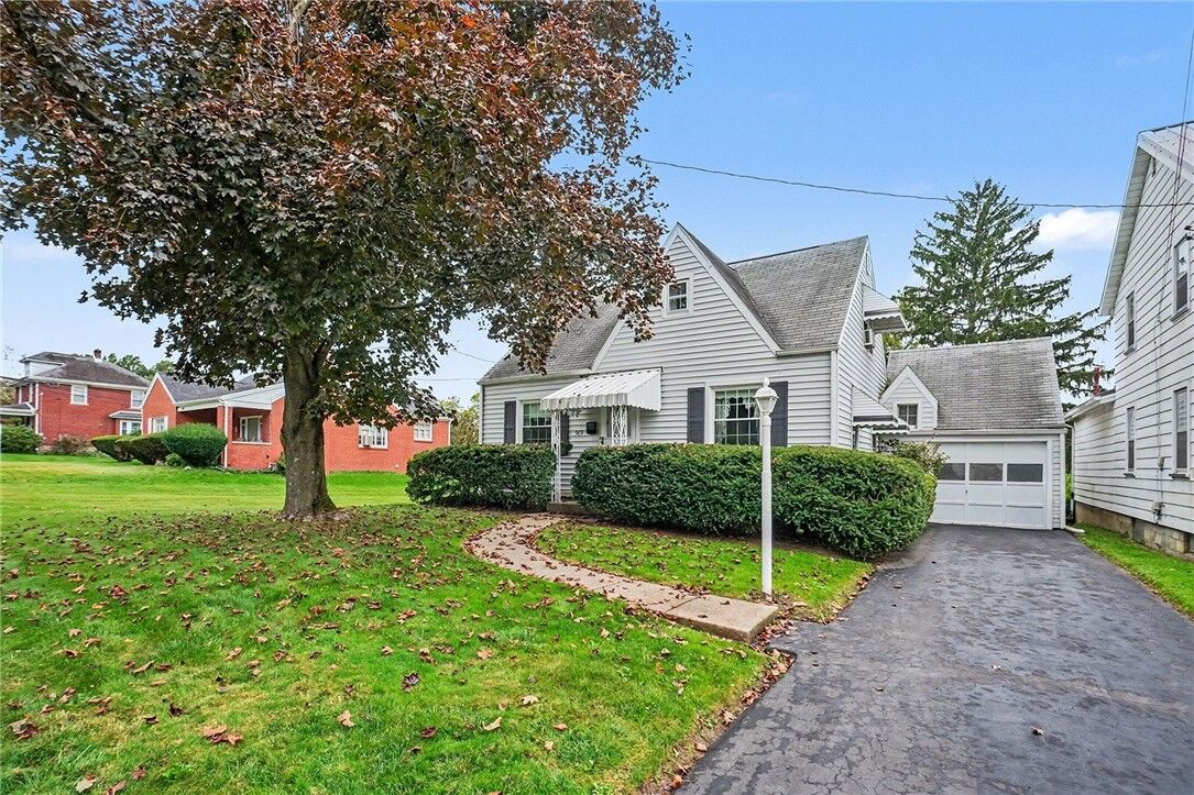 Property Photo: 969 Bon Air Drive PA 16146
