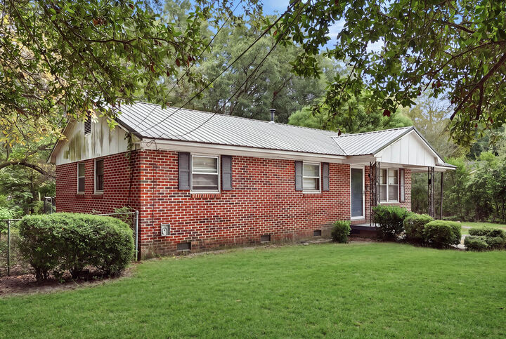 Property Photo: 1210 Gordon Avenue W GA 31707