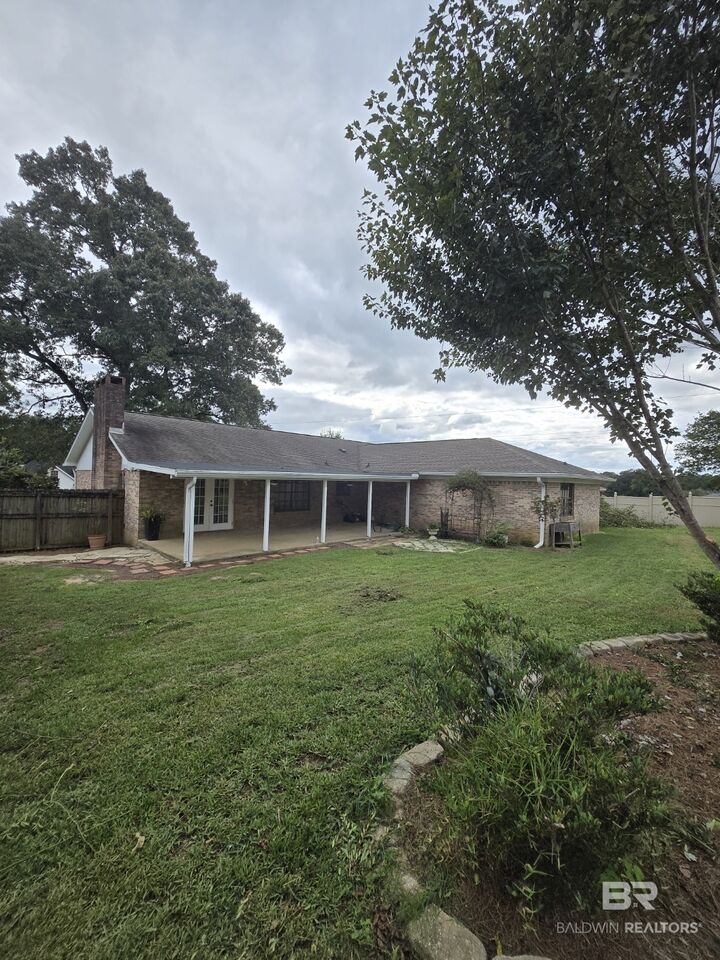 Property Photo:  214 Black Oak Way  AL 36526 