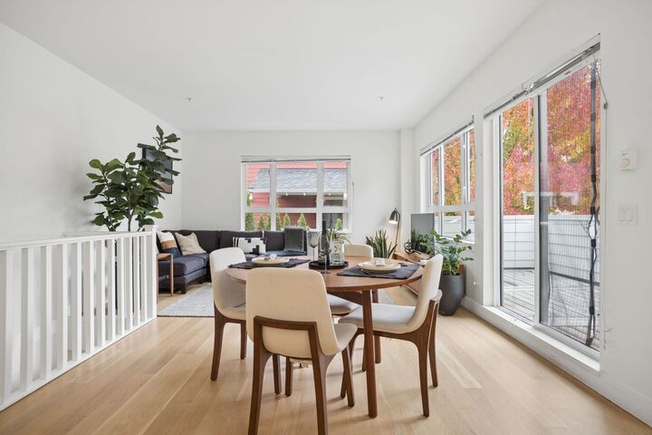 Property Photo: 260 Ewen Avenue 202 BC V3M 5B3