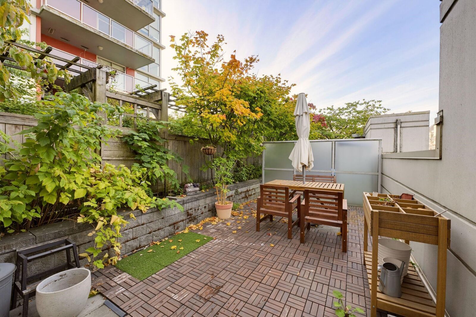 Property Photo:  125 Columbia Street Th7  BC V3L 0G8 