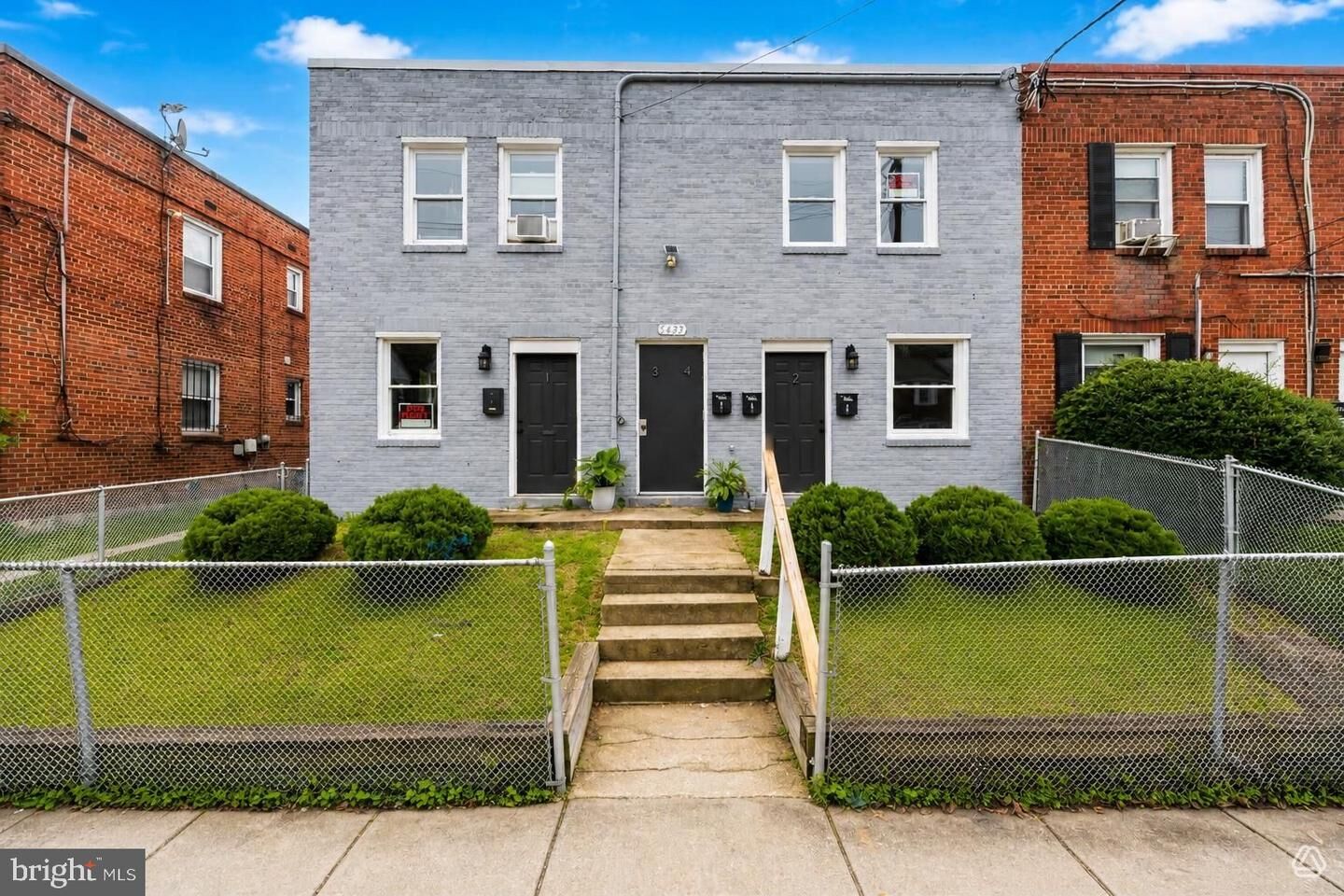 Property Photo:  5433 C Street SE 4  DC 20019 