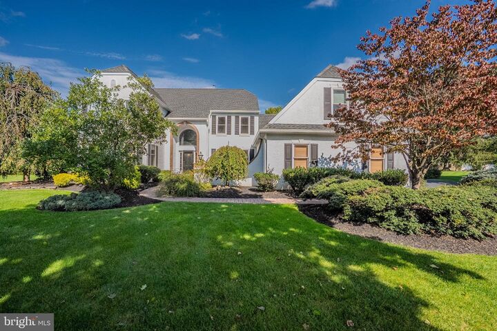 Property Photo: 7 Bunting Court NJ 08512