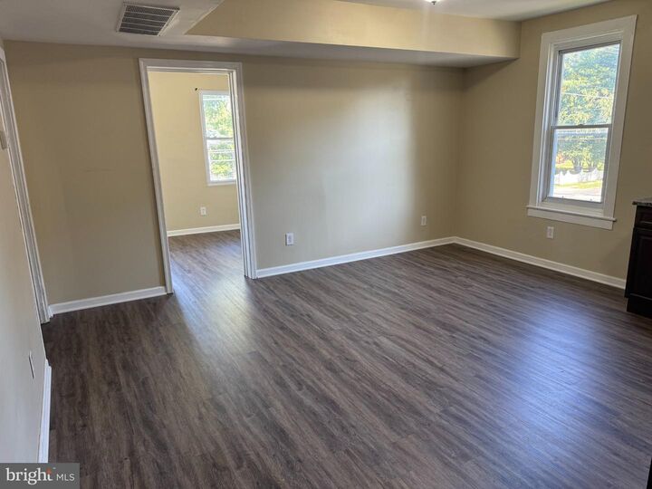 Property Photo:  410 Folcroft Avenue 3  PA 19032 