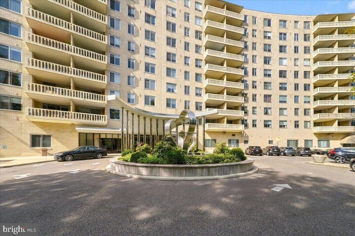 Property Photo:  191 Presidential Boulevard R-730-731  PA 19004 