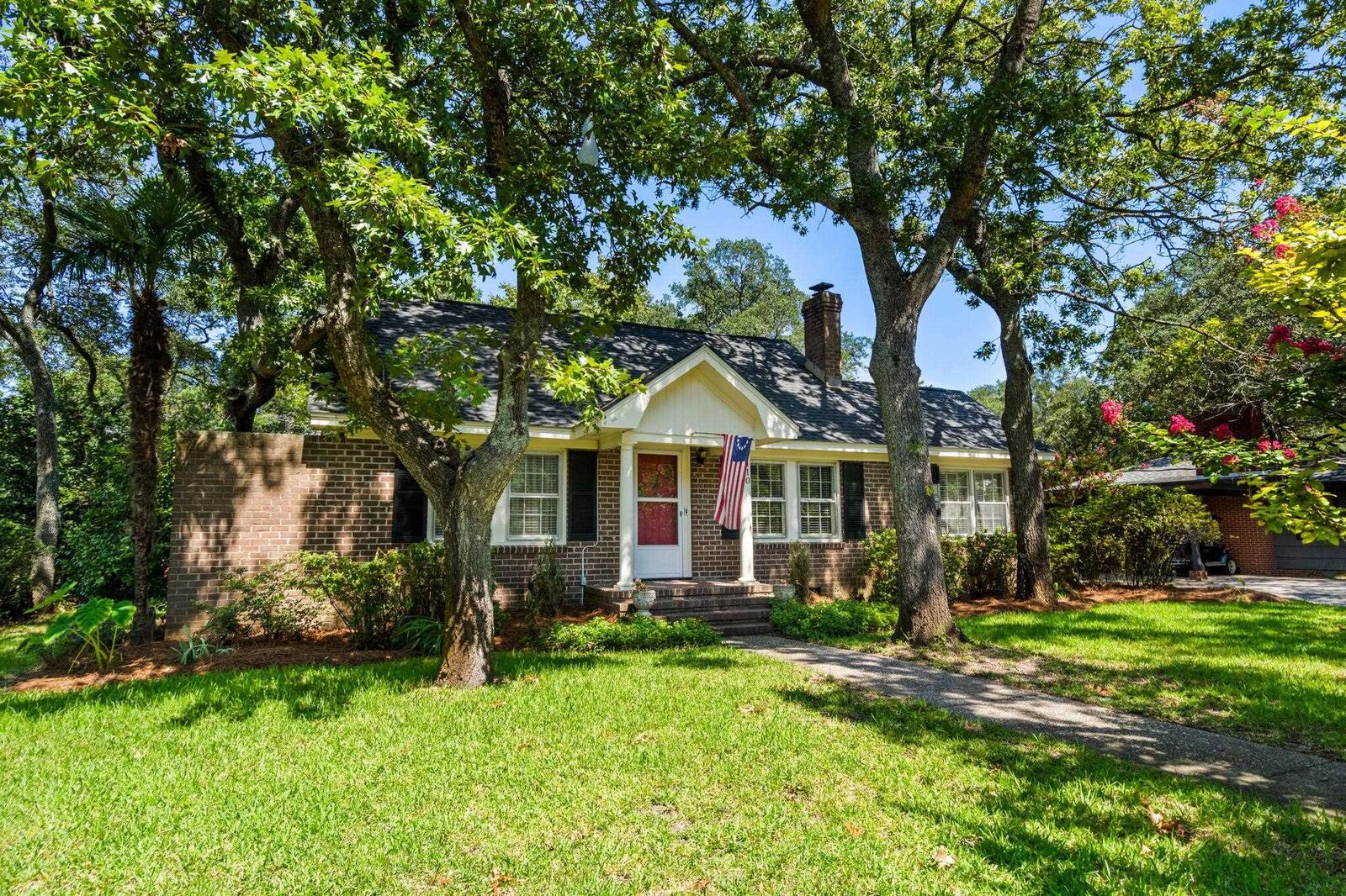 Property Photo:  410 32nd Ave. N  SC 29577 