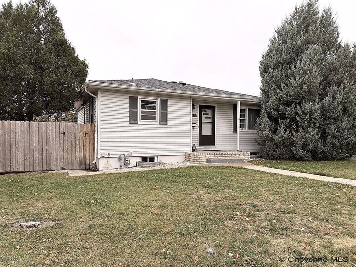 Property Photo:  1789 Andover Dr  WY 82001 