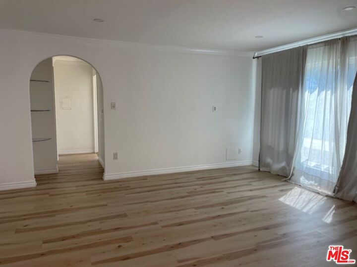 Property Photo: 1222 N Olive Dr, Unit 201 CA 90069