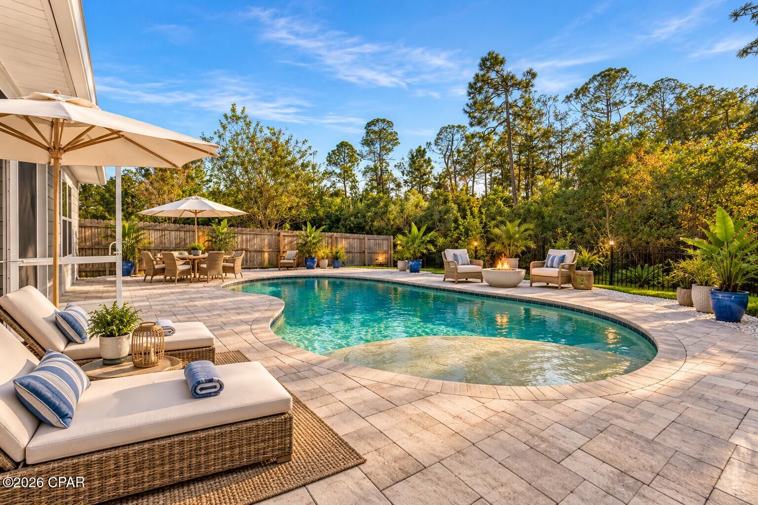 Property Photo: 305 Villa Bay Drive FL 32407