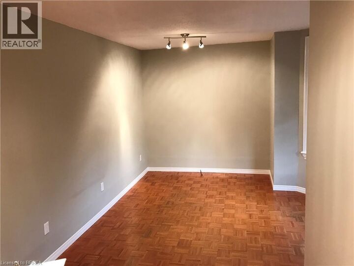Property Photo:  203 Brant Avenue  ON N3T 3J1 