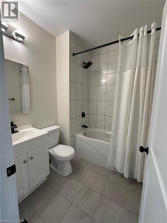 Property Photo:  413 Concession Street Main  ON L9A 1B8 