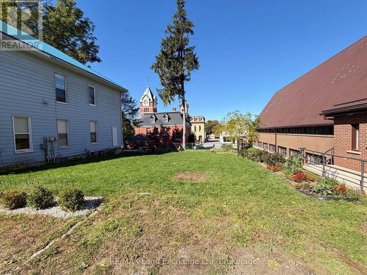 Property Photo:  276 Centre Street  ON N0G 2W0 