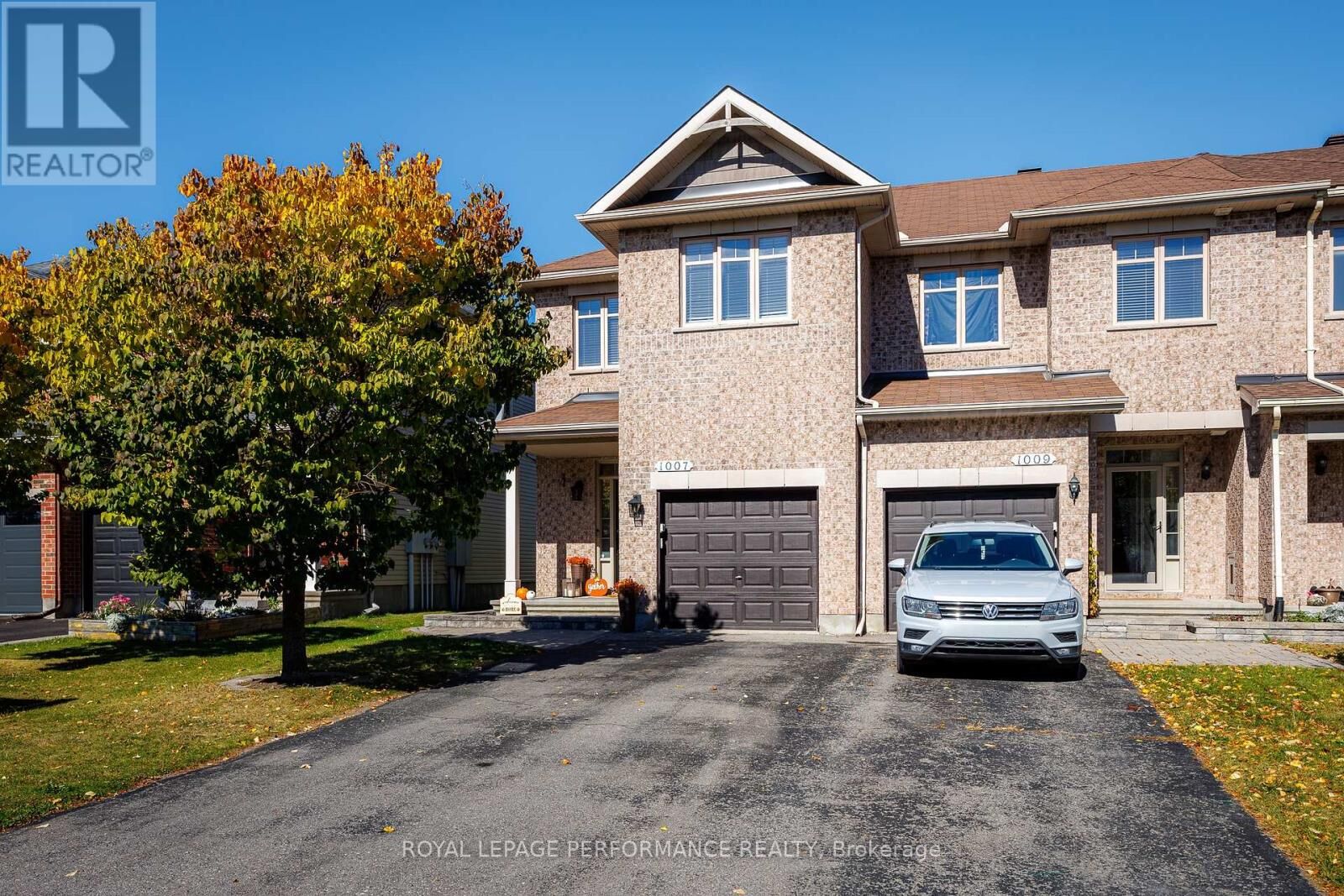 Property Photo:  1007 Grapefern Terrace  ON K4A 0L9 