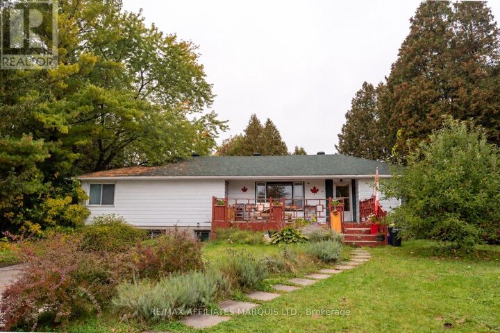 Property Photo:  60 Maple Street  ON K0C 1M0 