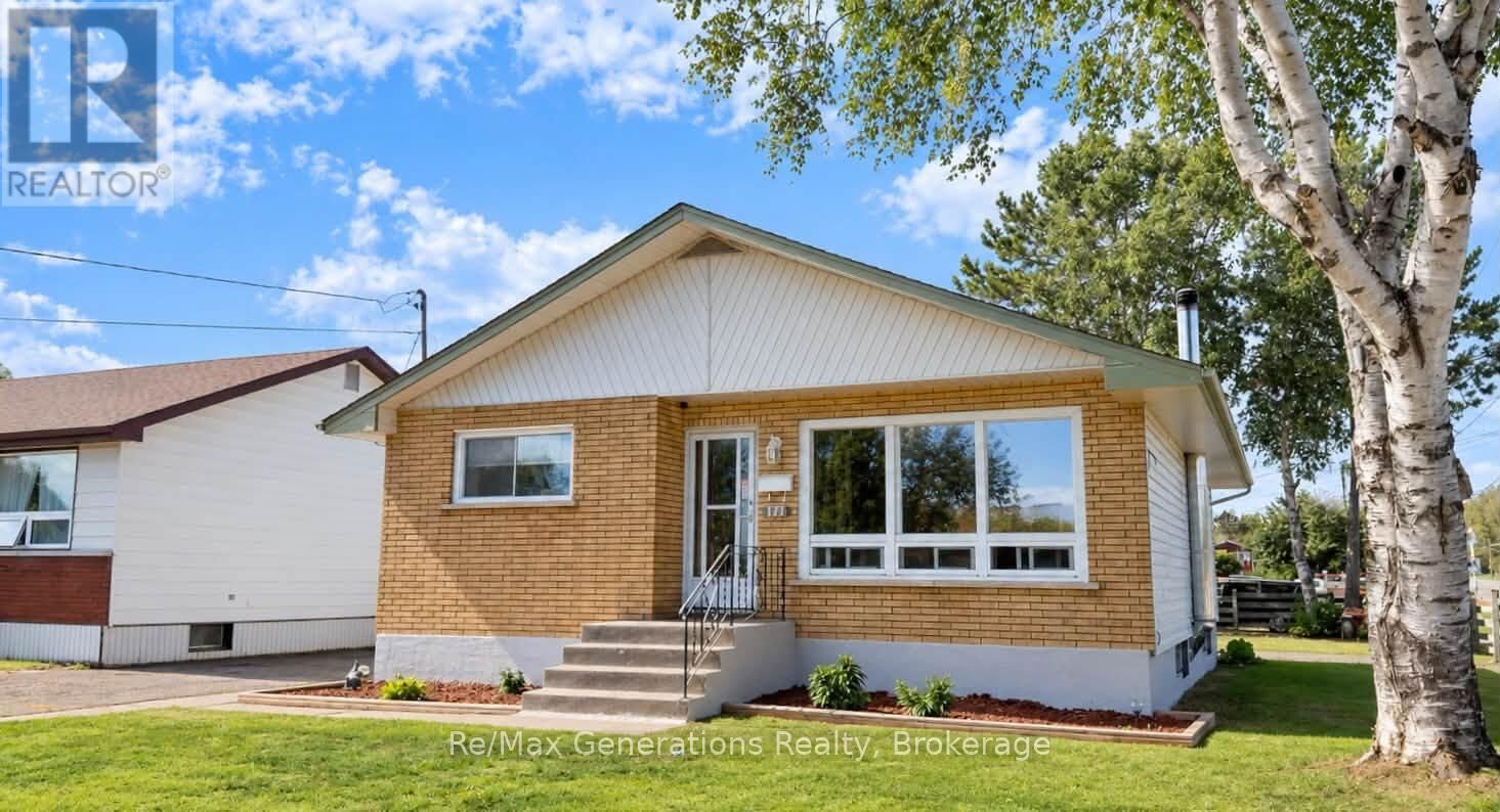 Property Photo:  177 Matthews Street  ON P7A 3K8 