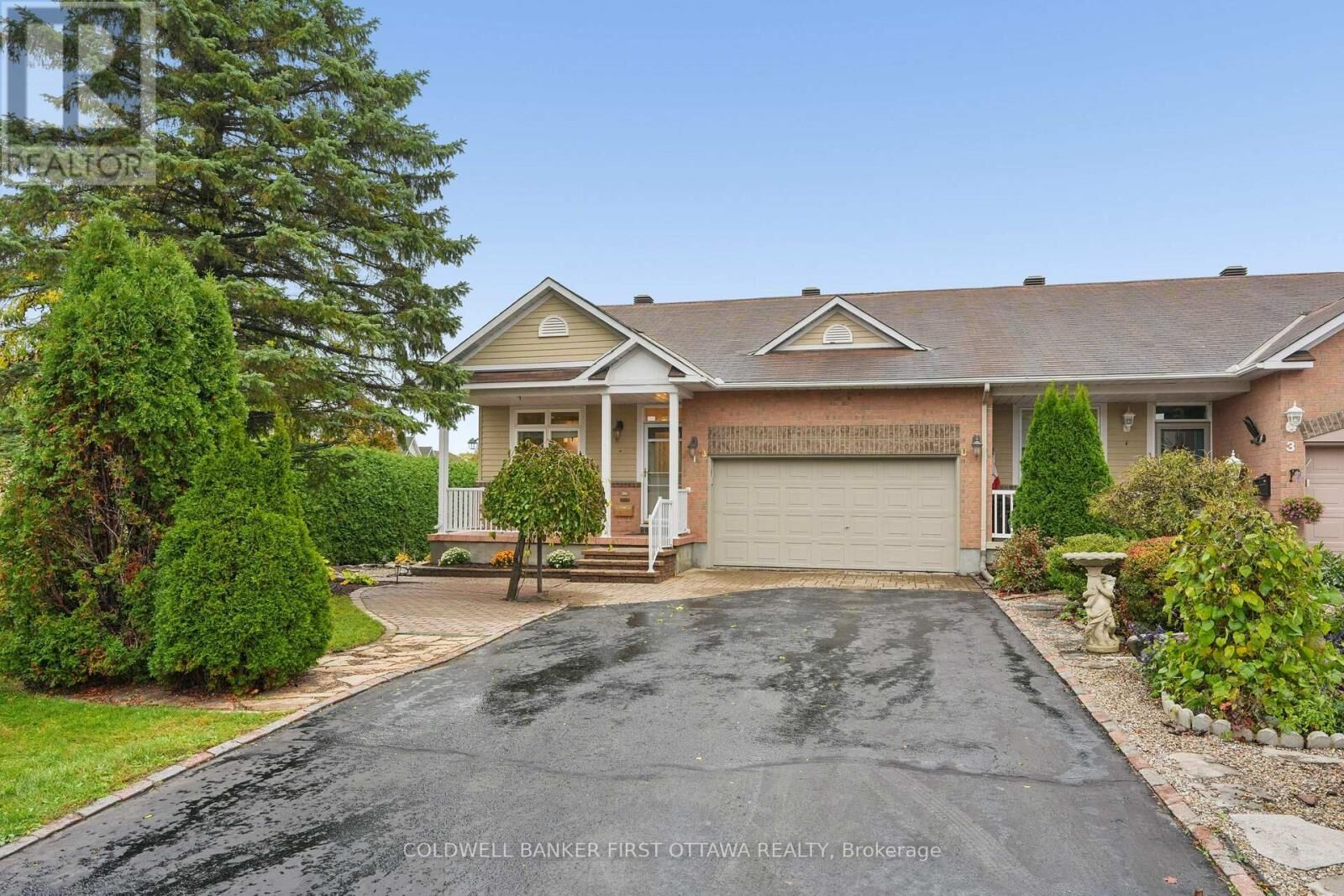 Property Photo:  1 Sable Run Drive  ON K2S 1W2 