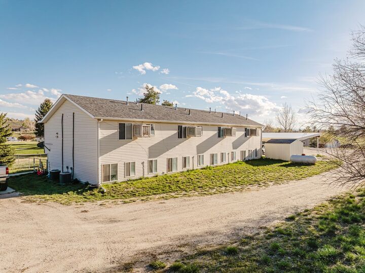 Property Photo:  264 Country Club Place  NV 89815 