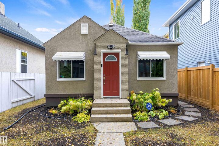Property Photo:  11414 84 Street NW  AB T5B 3B4 
