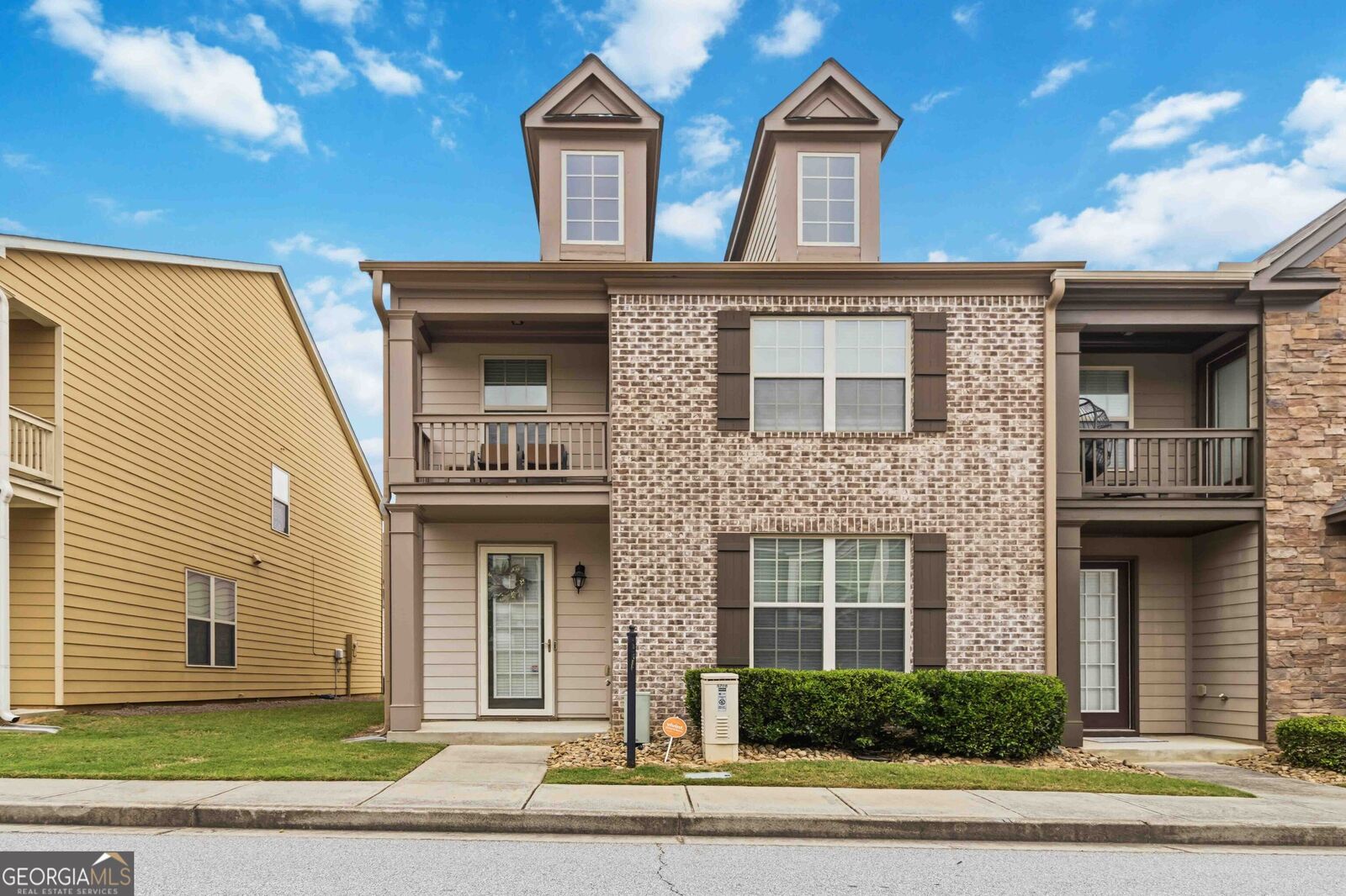 Property Photo: 5708 Radford Loop GA 30213