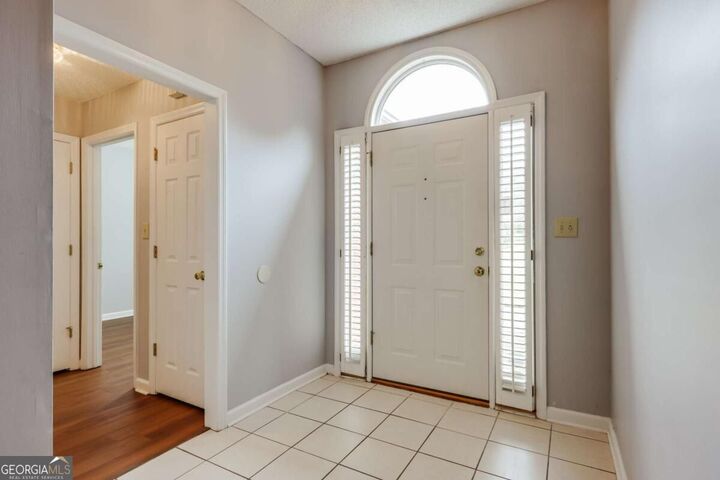 Property Photo:  137 Lucy Lane  GA 30606 