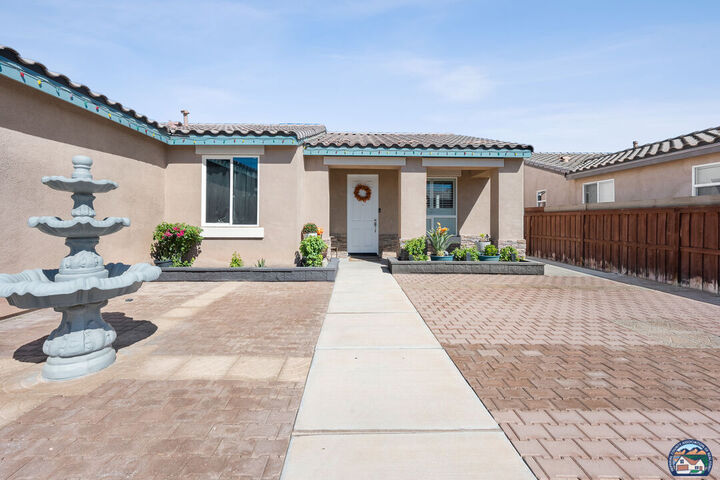 Property Photo: 282 Fonzie Ave CA 92251
