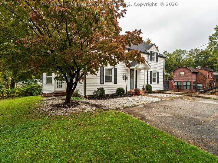Property Photo:  899 Sherwood Road  WV 25314 