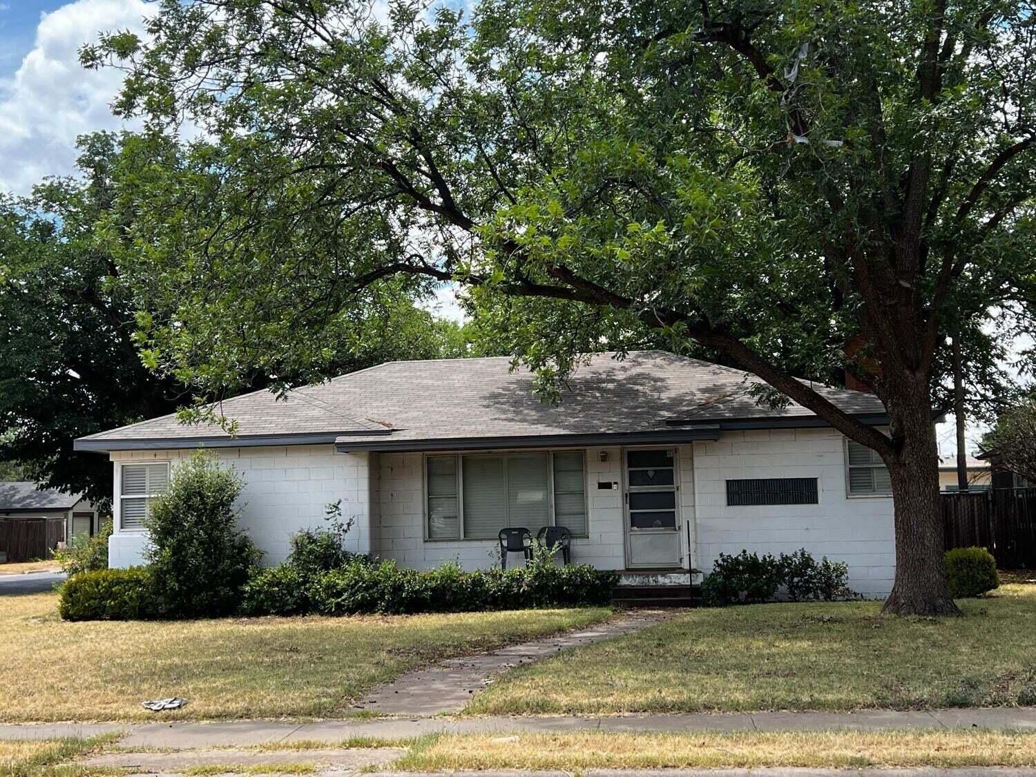 Property Photo:  3501 29th Street  TX 79410 