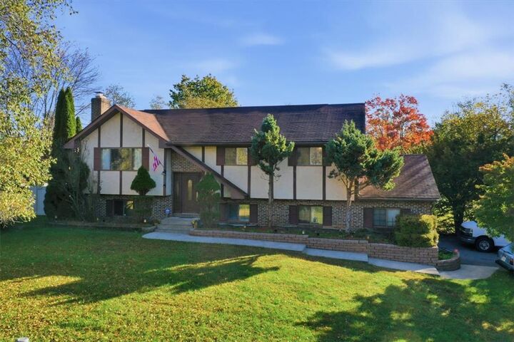 Property Photo:  1112 Scott Street  PA 18322 