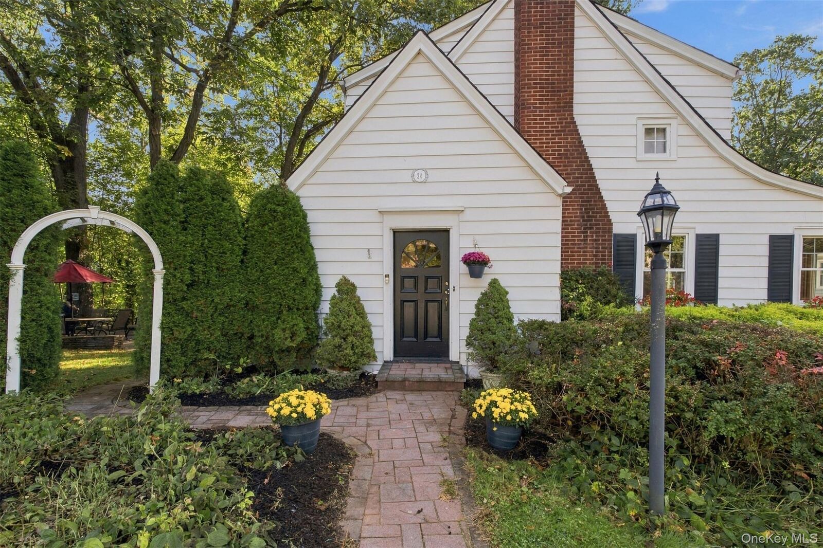 Property Photo:  34 General Heath Avenue  NY 10603 