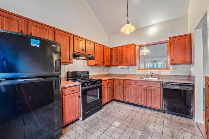 Property Photo: 135 W Nyack Road 118 NY 10954