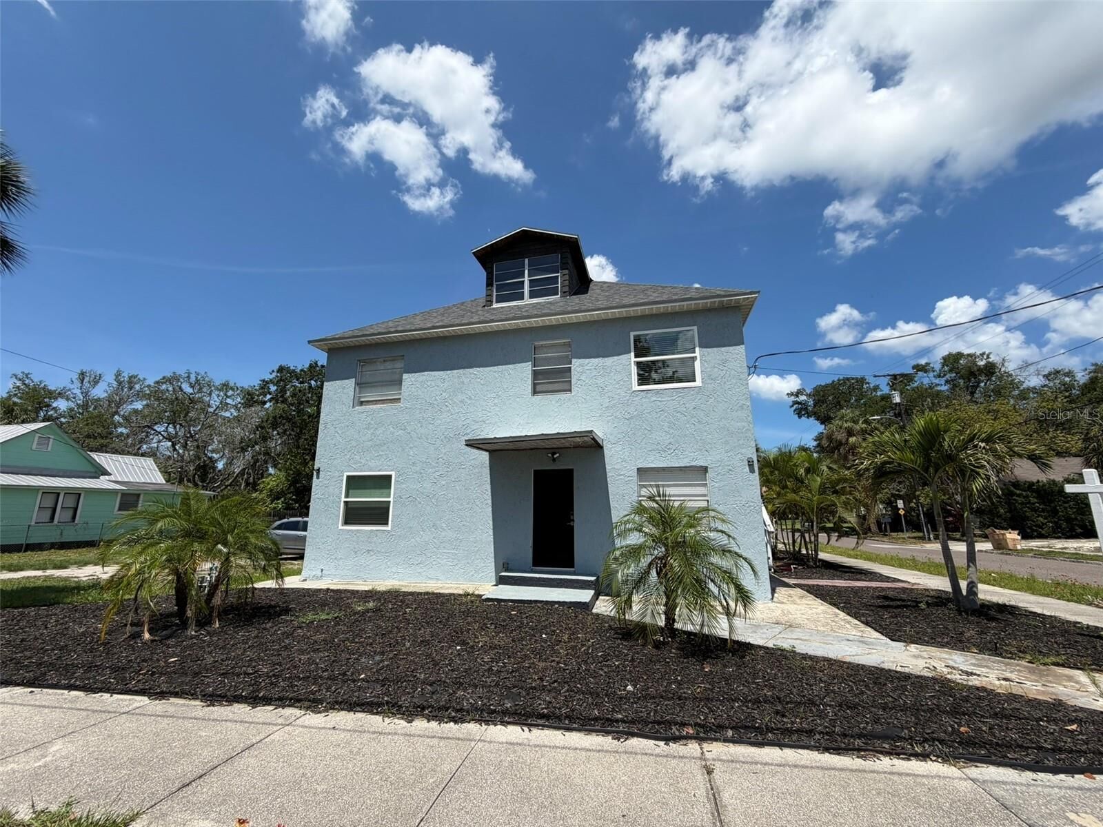 Property Photo:  101 W Lemon Street 2  FL 34689 