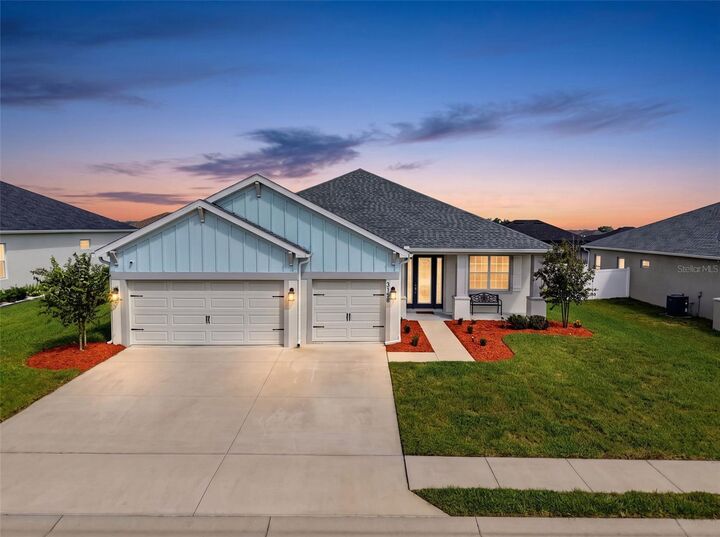 Property Photo:  3158 Kendal Way  FL 33813 
