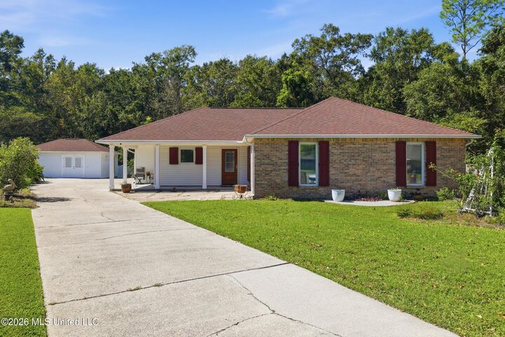 Property Photo:  5 Deborah Court  MS 39560 