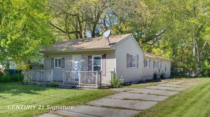 Property Photo:  2481 California Avenue  MI 48601 
