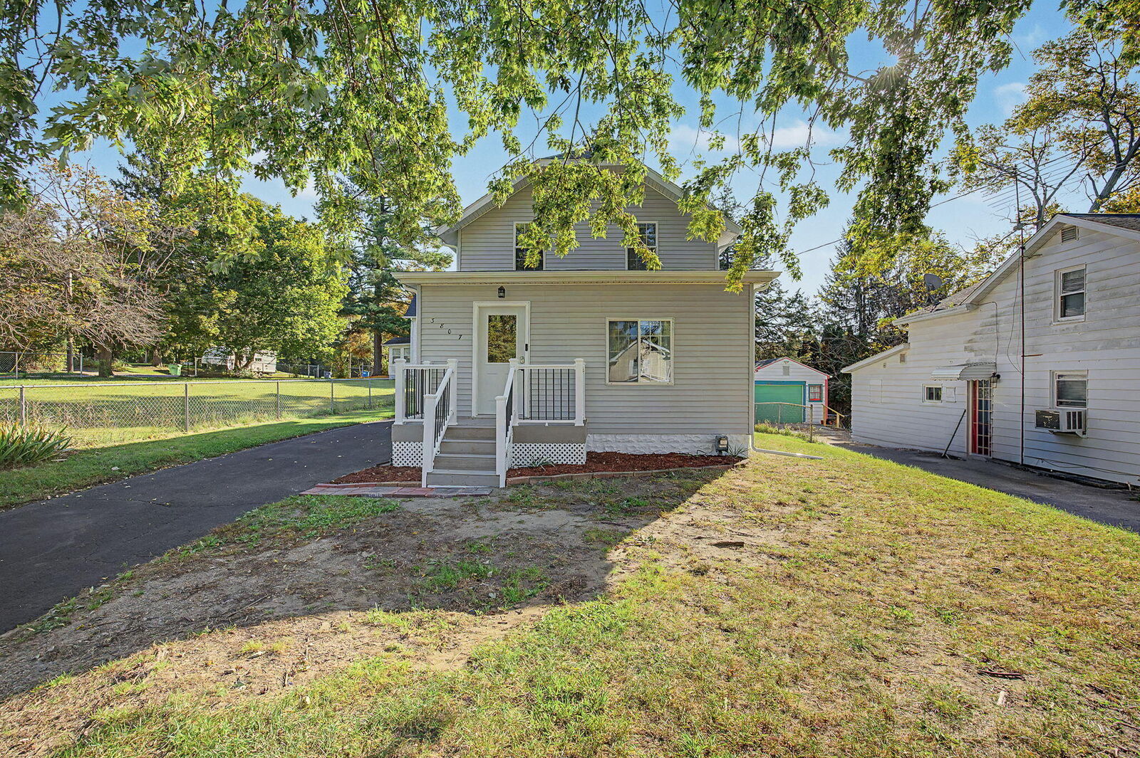 Property Photo: 3807 Francis Street MI 49203