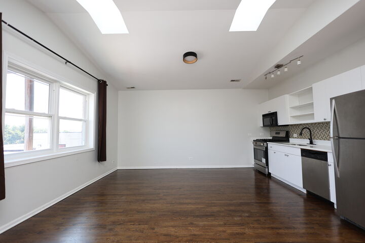 Property Photo:  519 S Maplewood Avenue 4S  IL 60612 