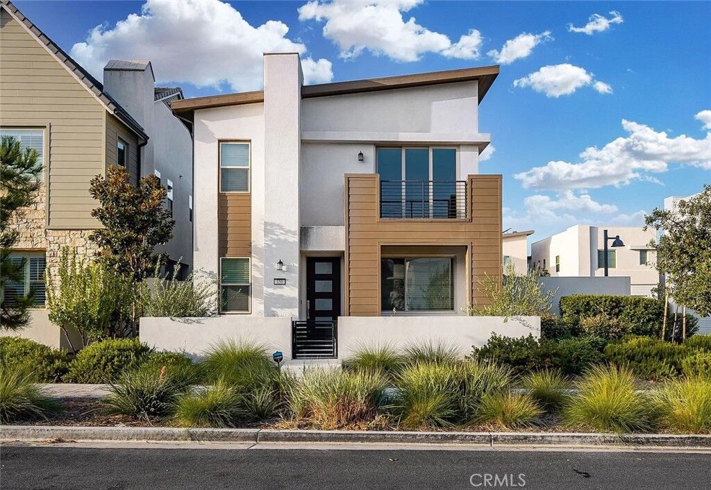 Property Photo: 150 Scale CA 92618