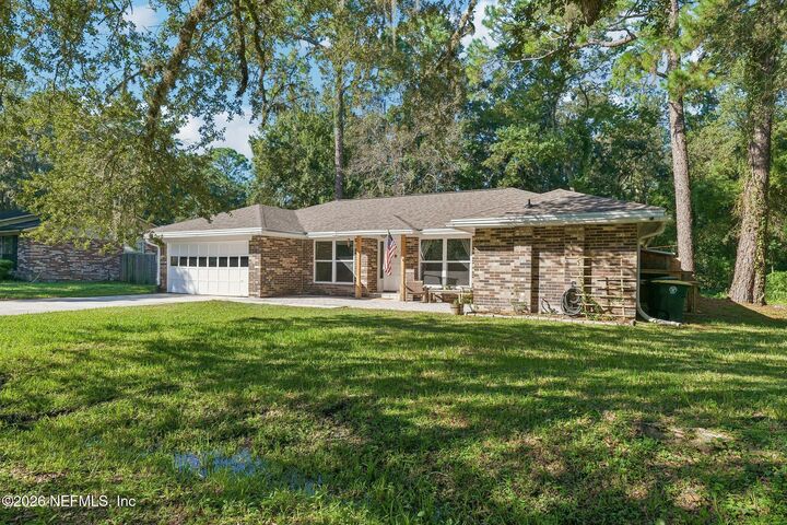 Property Photo: 12902 Silver Oak Drive FL 32223