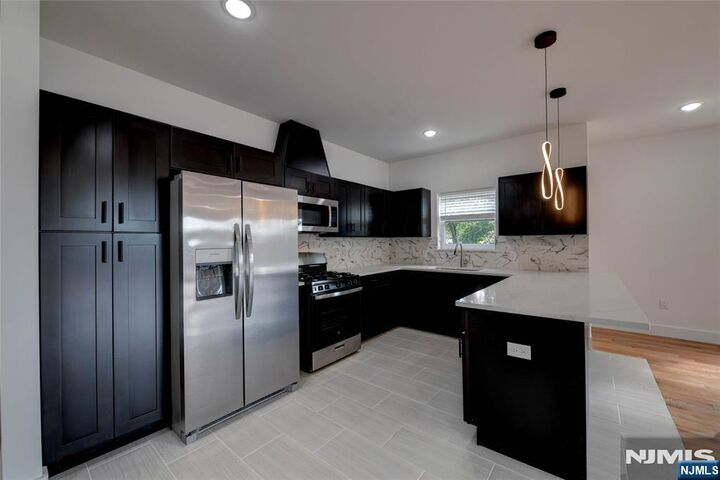 Property Photo:  2 Cleveland 2  NJ 07109 